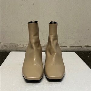 Elegant Tan Ankle Boots